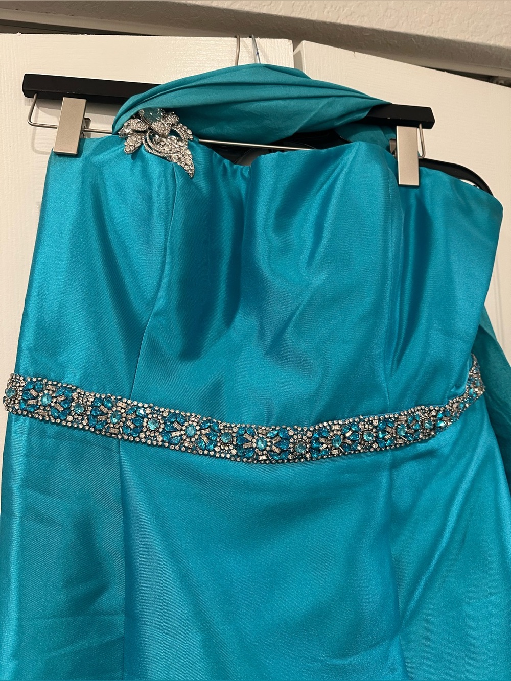 Fancy turquoise dress, formal straight, diamond belt, brooch, and shawl, tubetop